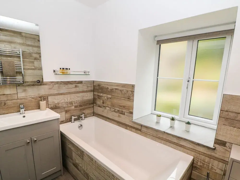 1 Orchard View
