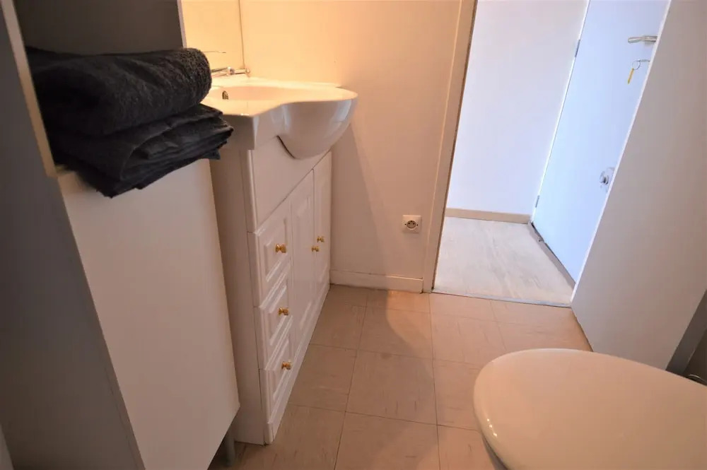 Charmant studio avec balcon à 20m de la mer