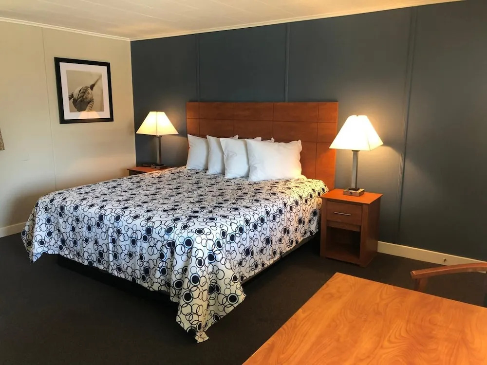 Edenbrook Motel