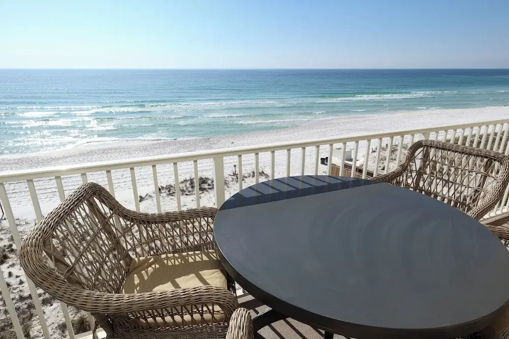 Sea Dunes 402 - Sunny Dolphin