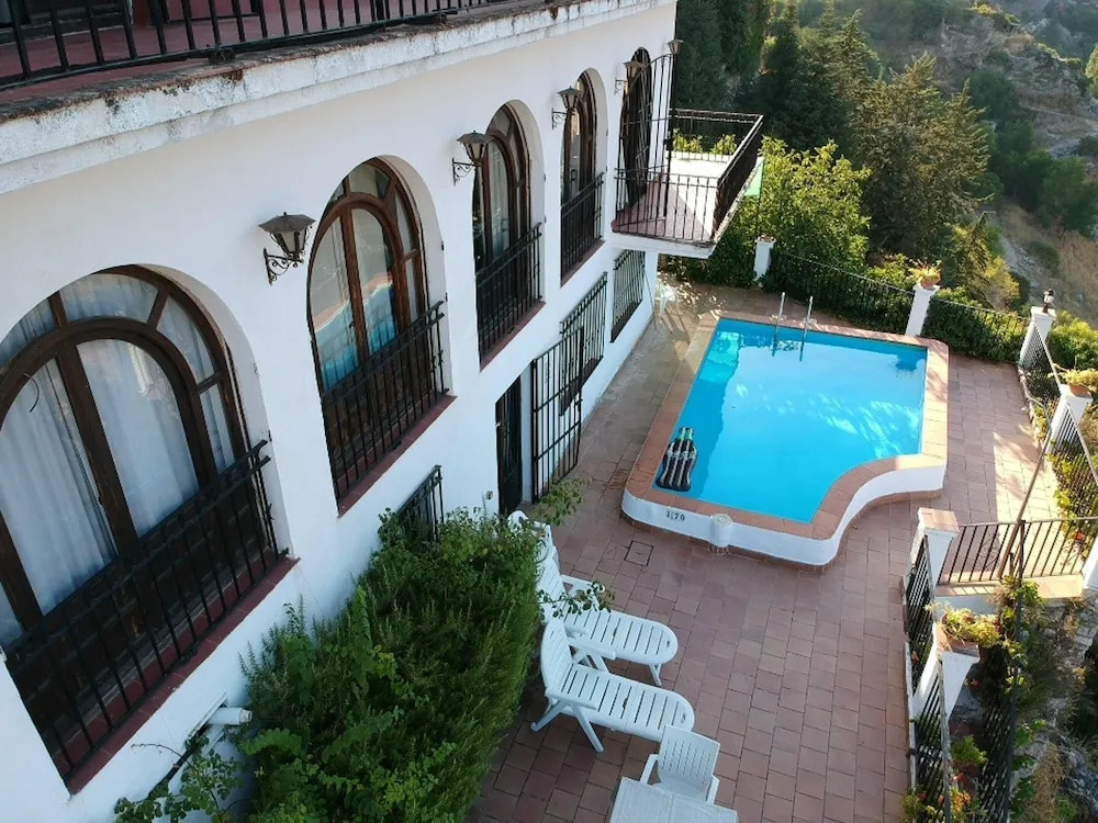 Chalet with 6 Bedrooms in Grazalema, with Wonderful Mountain View, Private Pool, Furnished Terrace - 120 Km From the Beach
