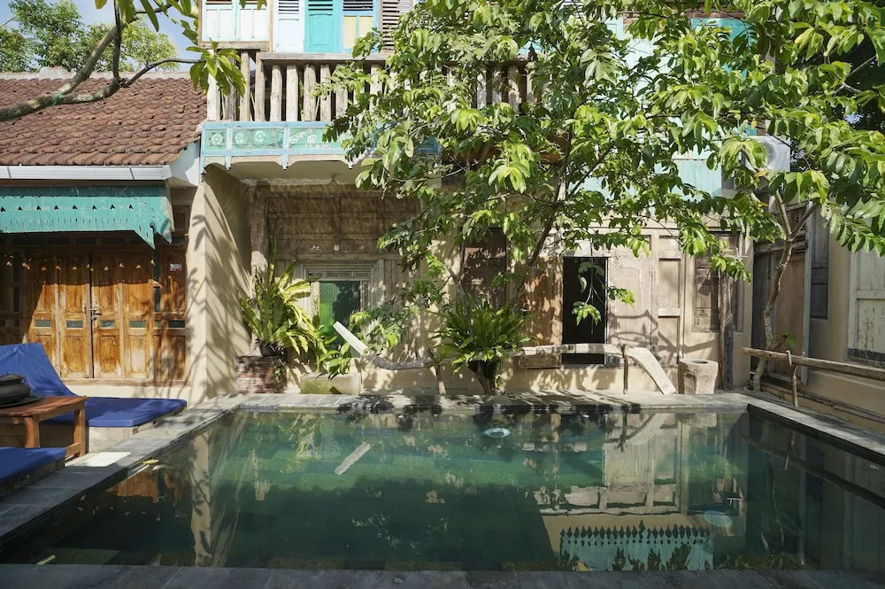Kayu Beach Villa by TwoSpaces, Nusa Dua Beach