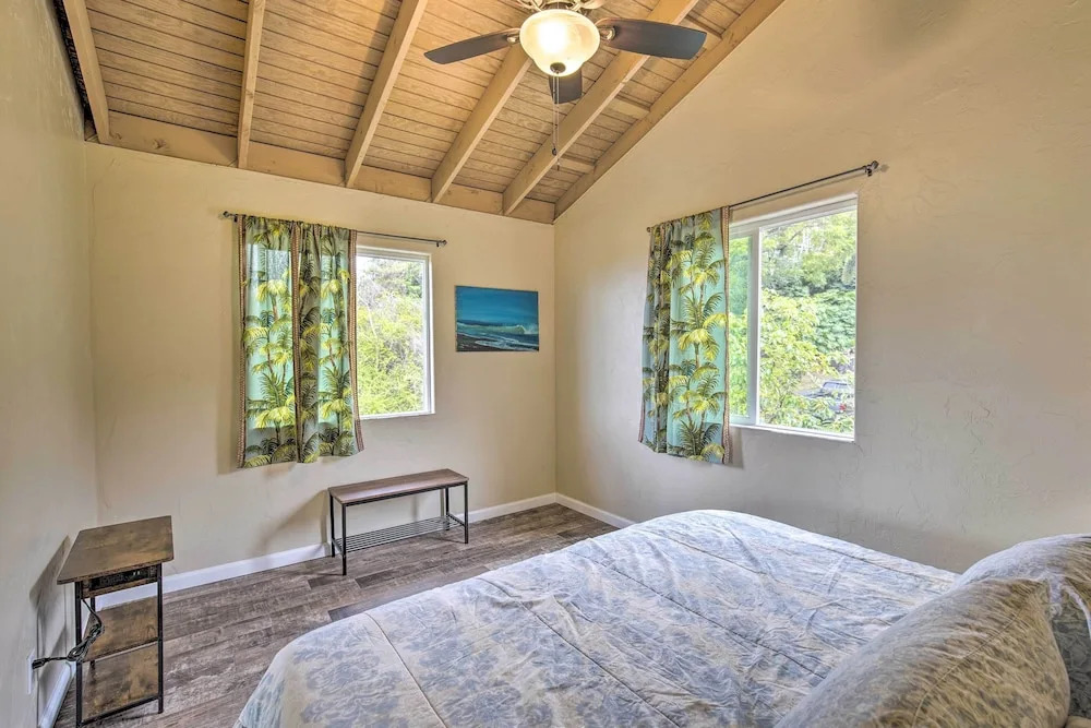 Airy Kailua-kona Apt < 3 Mi to Beach Access!, Kailua-Kona