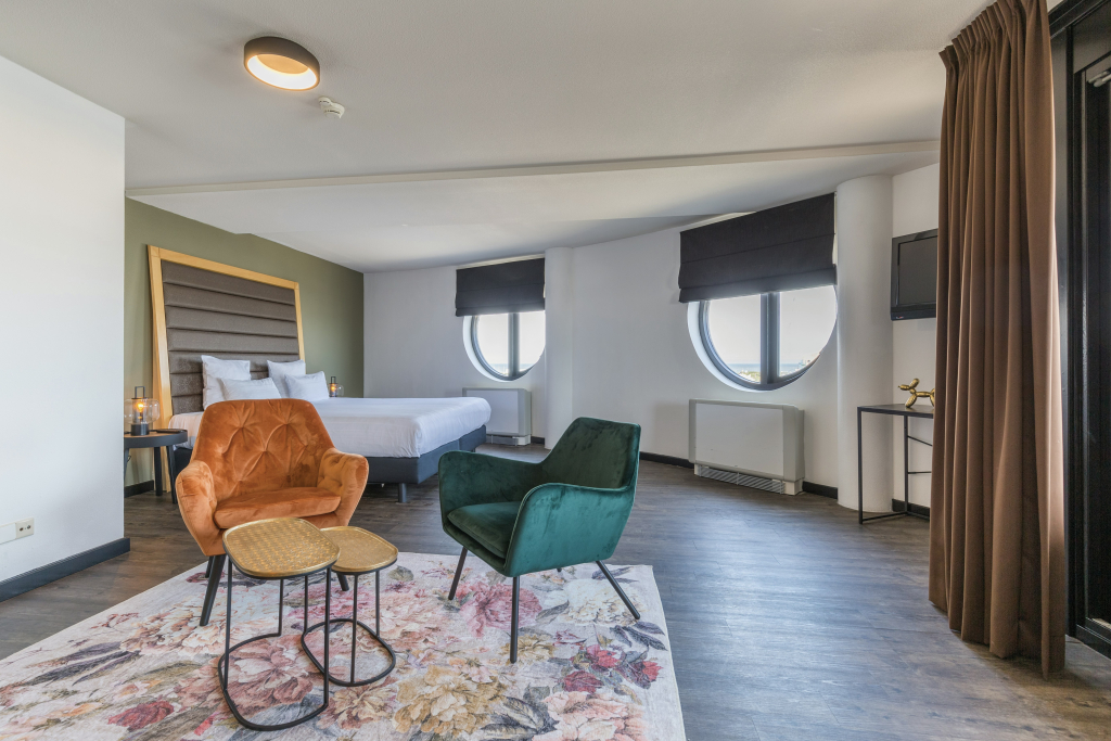 Leonardo Hotel IJmuiden Seaport Beach