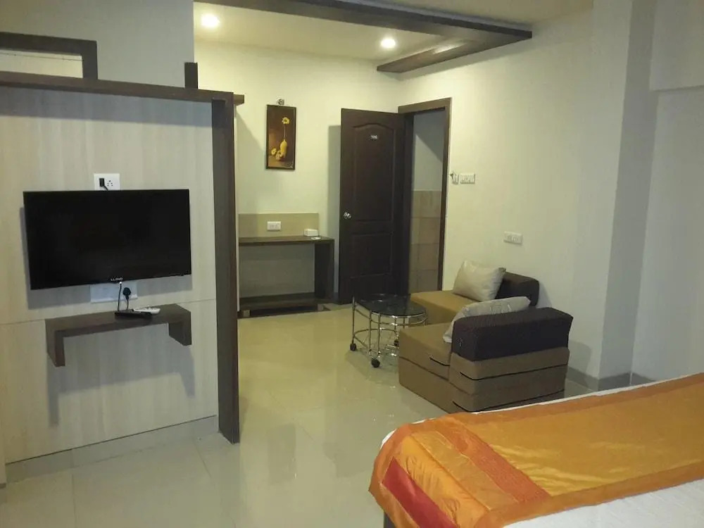 OYO 3441 Hotel Veer Residency