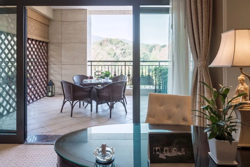 Hangzhou Rose Garden Resort & Spa