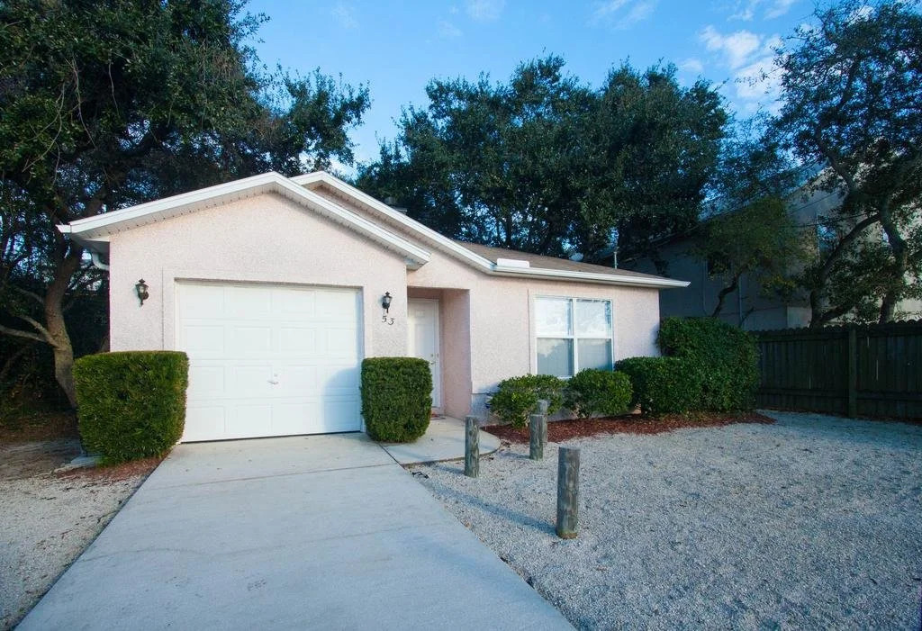 Bikini Bottom 2 Br home by RedAwning