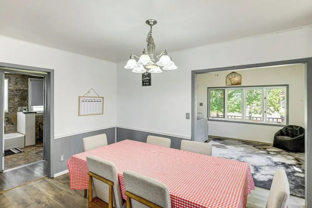 Quaint Family Retreat in Fairbury!