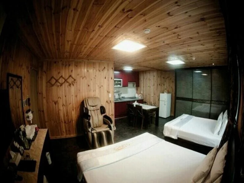Goodstay Shilla Hotel