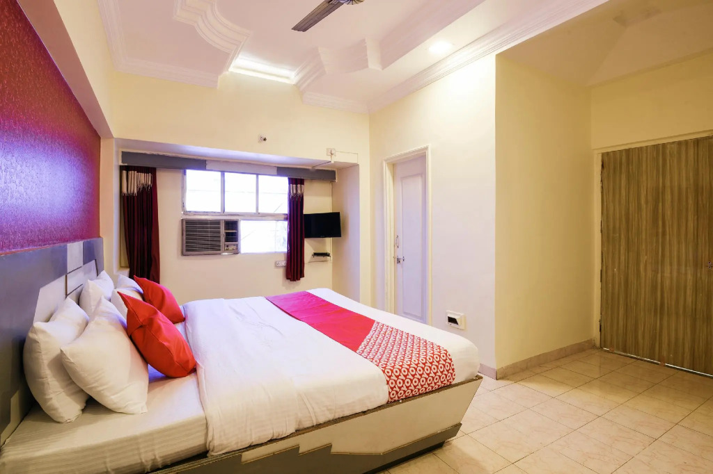 OYO Flagship 12273 Hotel Indraprastha