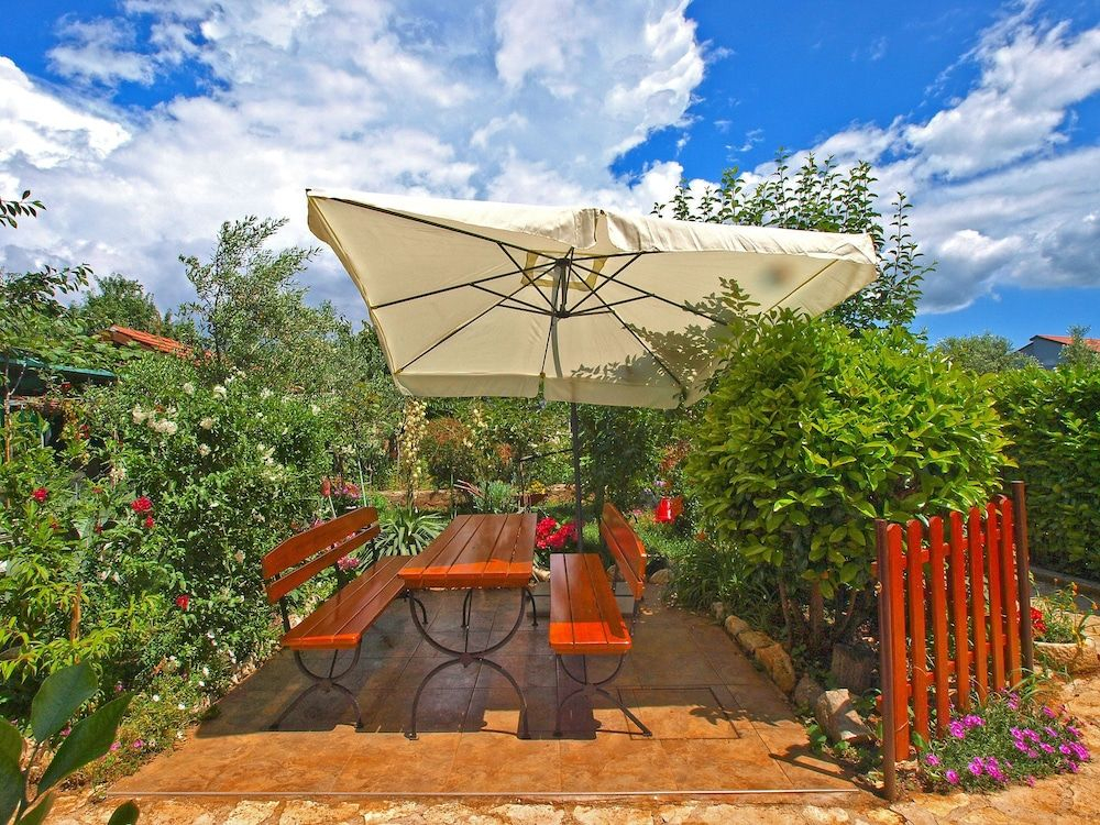 Apartments Mara 44