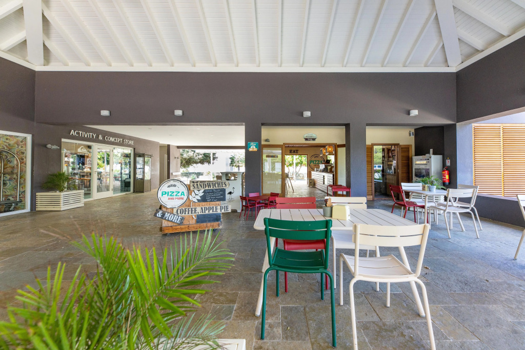 Coral Estate Luxury Resort