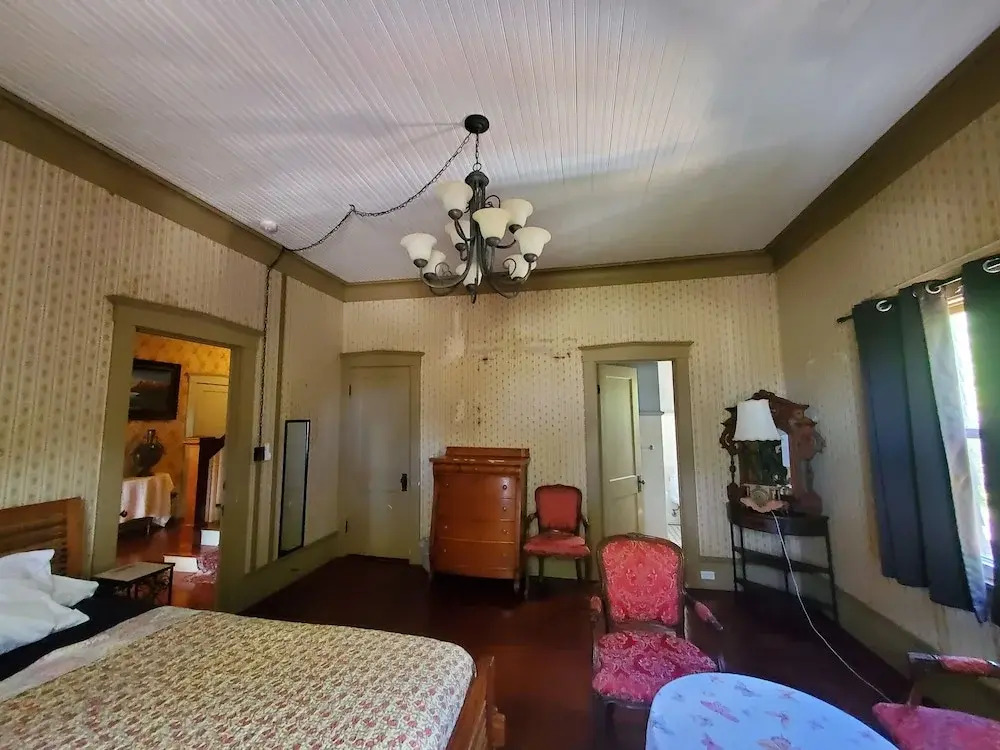 Manoa Valley Inn