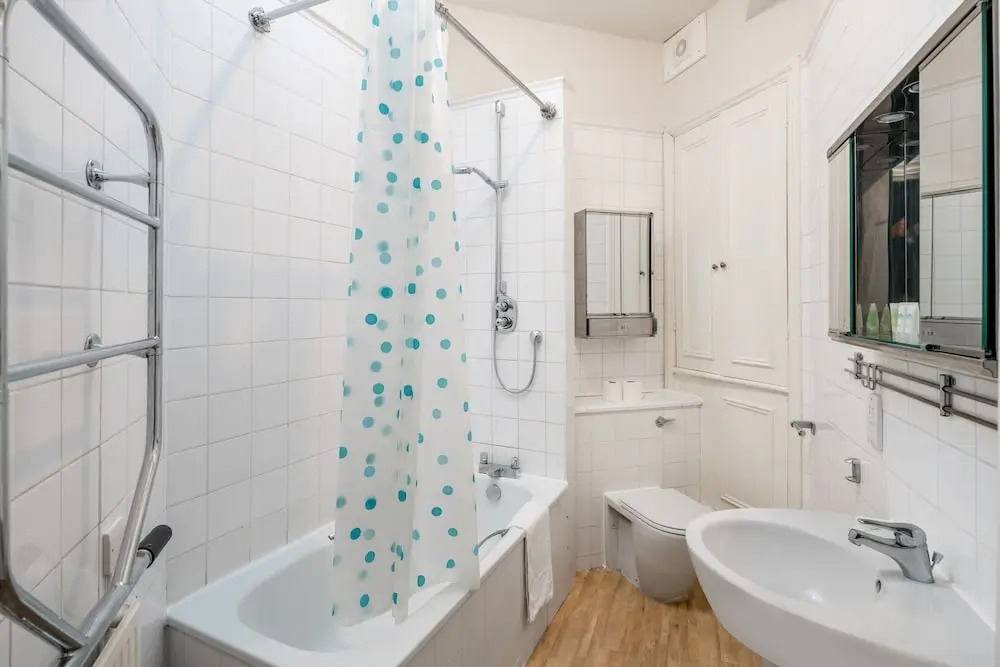 Elegant flat for 4, Moments from Gloucester Rd