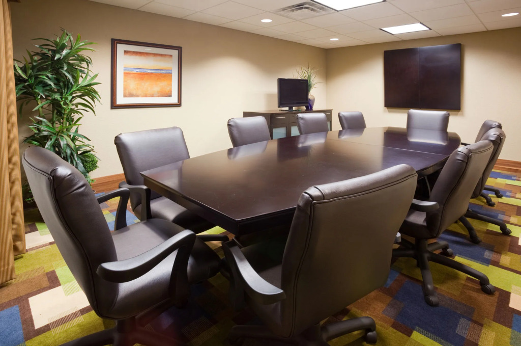 Holiday Inn Express Hotel & Suites Mankato East by IHG