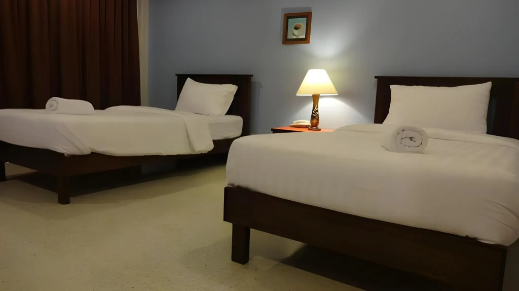 Mango Bedroom Inn