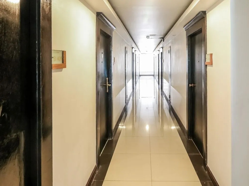 Boss Suites Nana Hotel