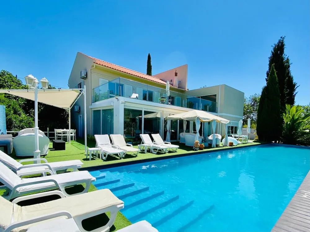 The Lake Villa Mountains & Sea view