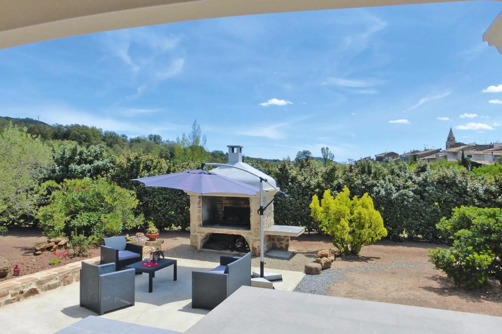 Holiday Home in Gabian near Vineyards