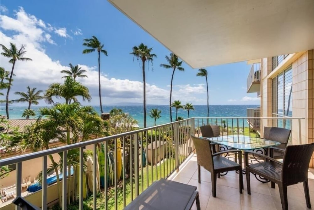 Kamaole Nalu, #303 2 Bedroom Condo by RedAwning
