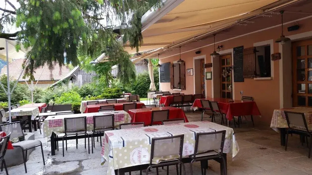 Logis Hôtel - Auberge les Clarines