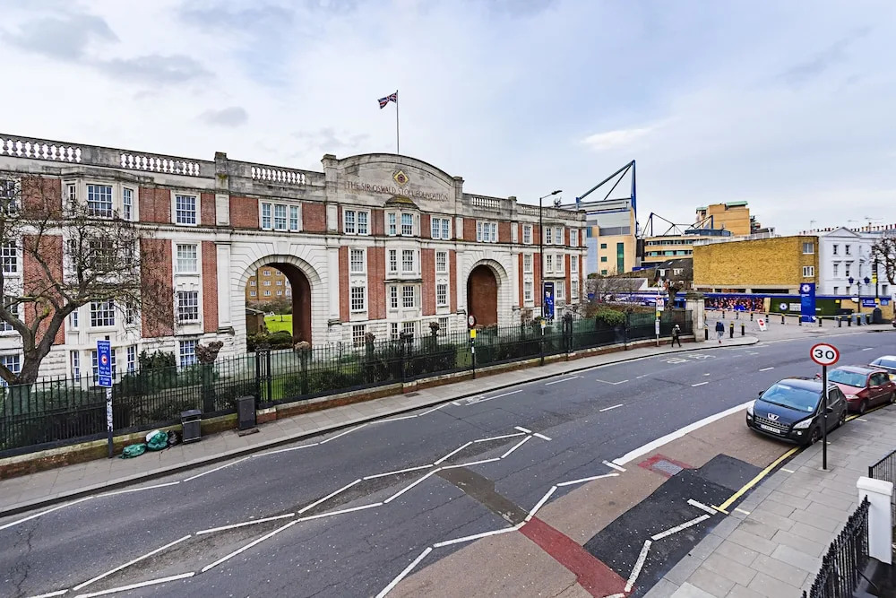 2 bed Fulham broadway apartment