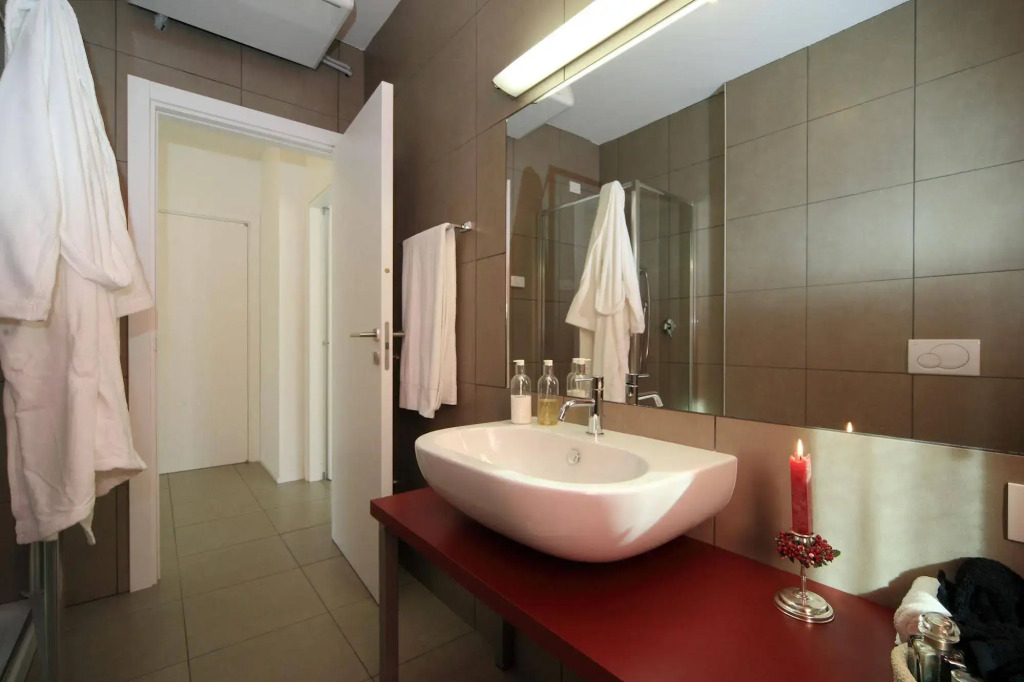 Golfo Gabella Lake Apartments