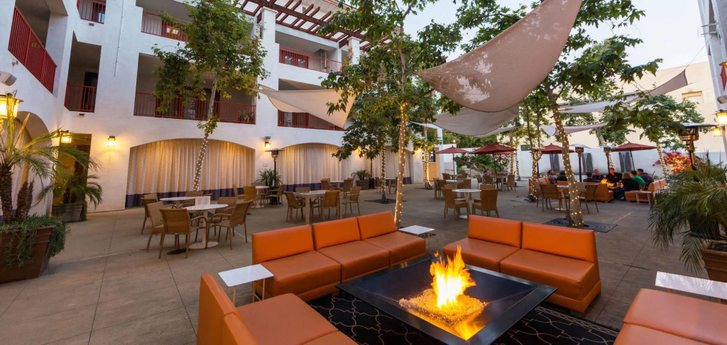 Hotel Casa 425 + Lounge, A Four Sisters Inn