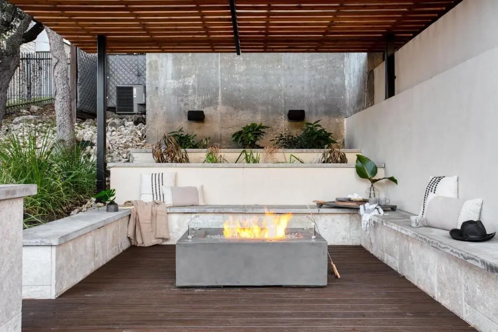 Luxurious Stay w/ Lake View, Pool, Hot Tub, Fire Pit, Ping Pong Barton by Avantstay