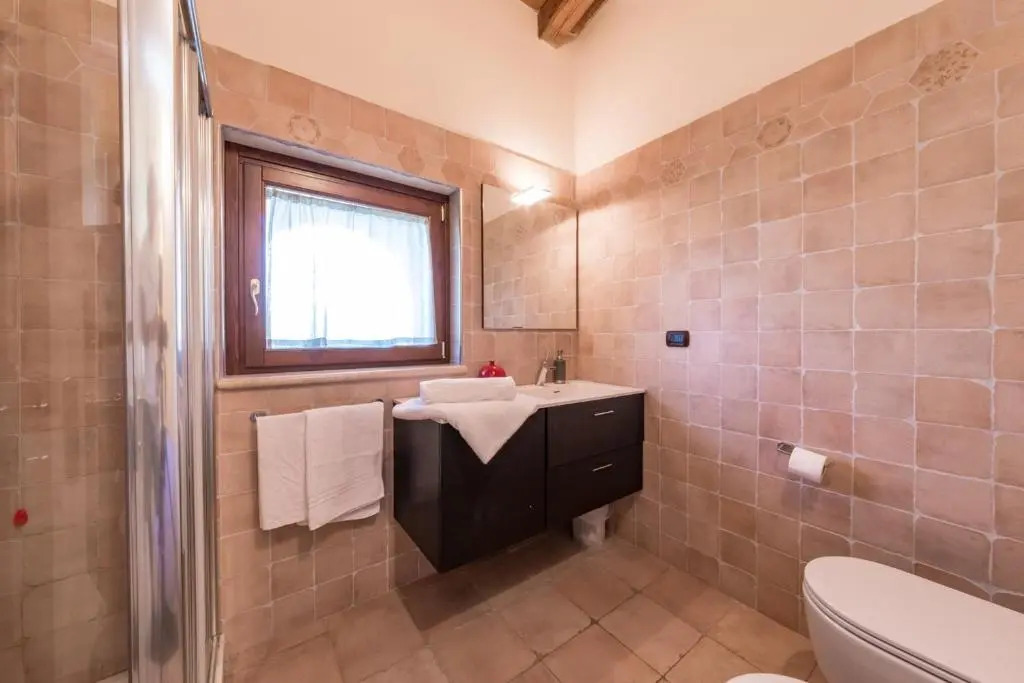 CASALE ROSY 6&2, Emma Villas