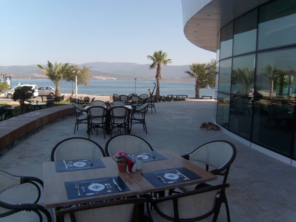 Marina Suites & Spa