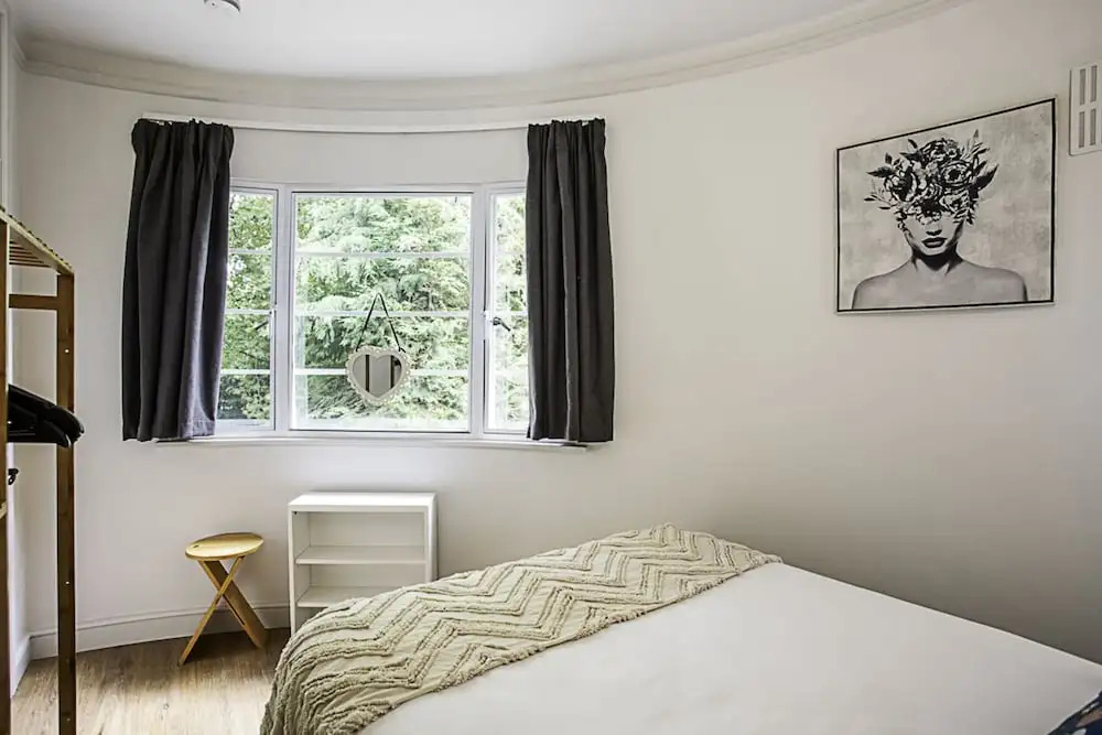 Stylish Highgate Haven Apartment