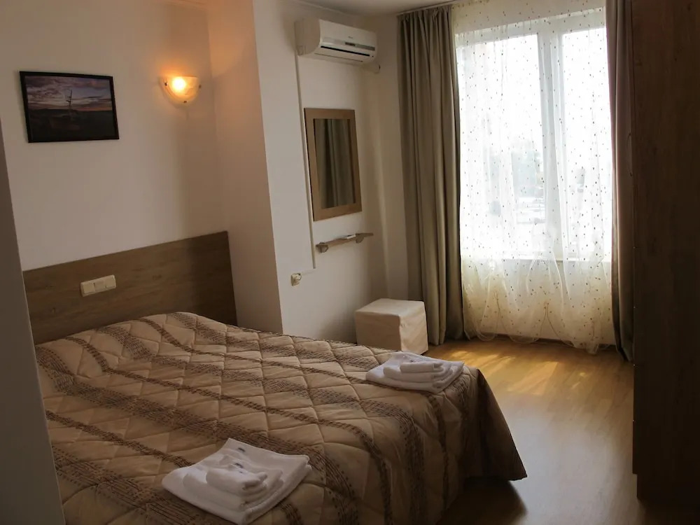 Aparthotel Crystal Beach I