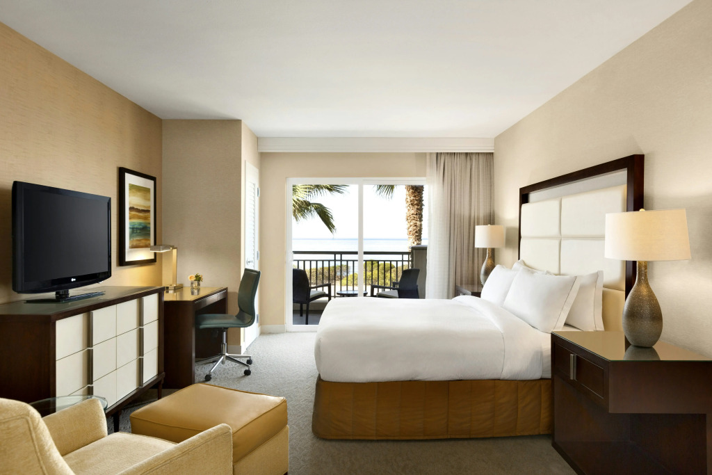 Cape Rey Carlsbad Beach, a Hilton Resort & Spa