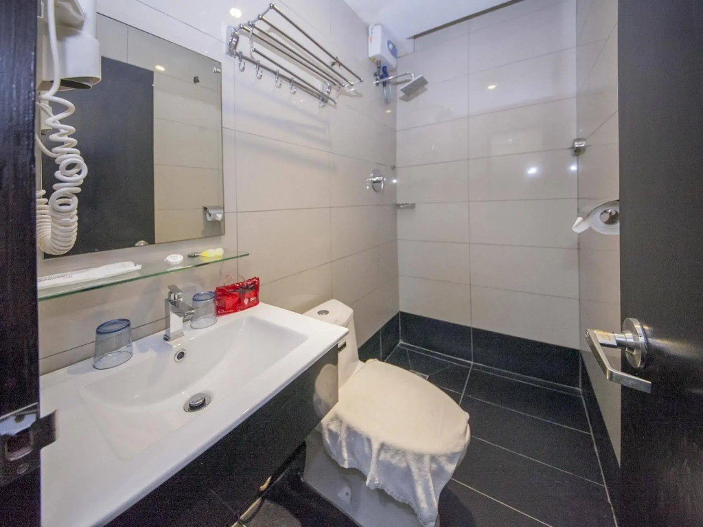 OYO Rooms Near Tanjung Aru Beach