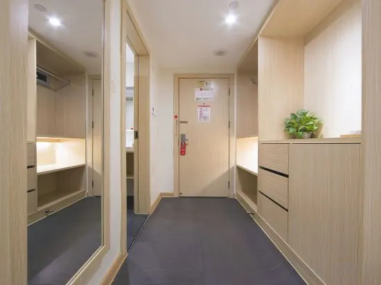 Golden Star  Select Hotel (Quanzhou West Street Bell Tower)