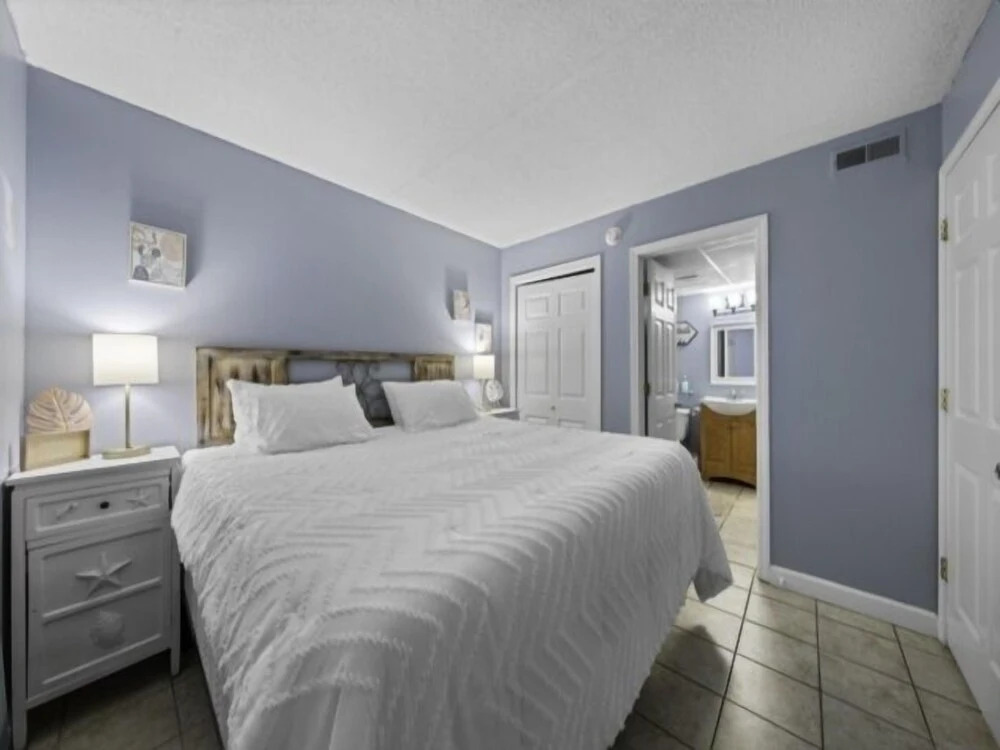 Just Breathe - Perfect For A Weekend Getaway! Private Complex Beach Access! 1 Bedroom Condo by Redawning