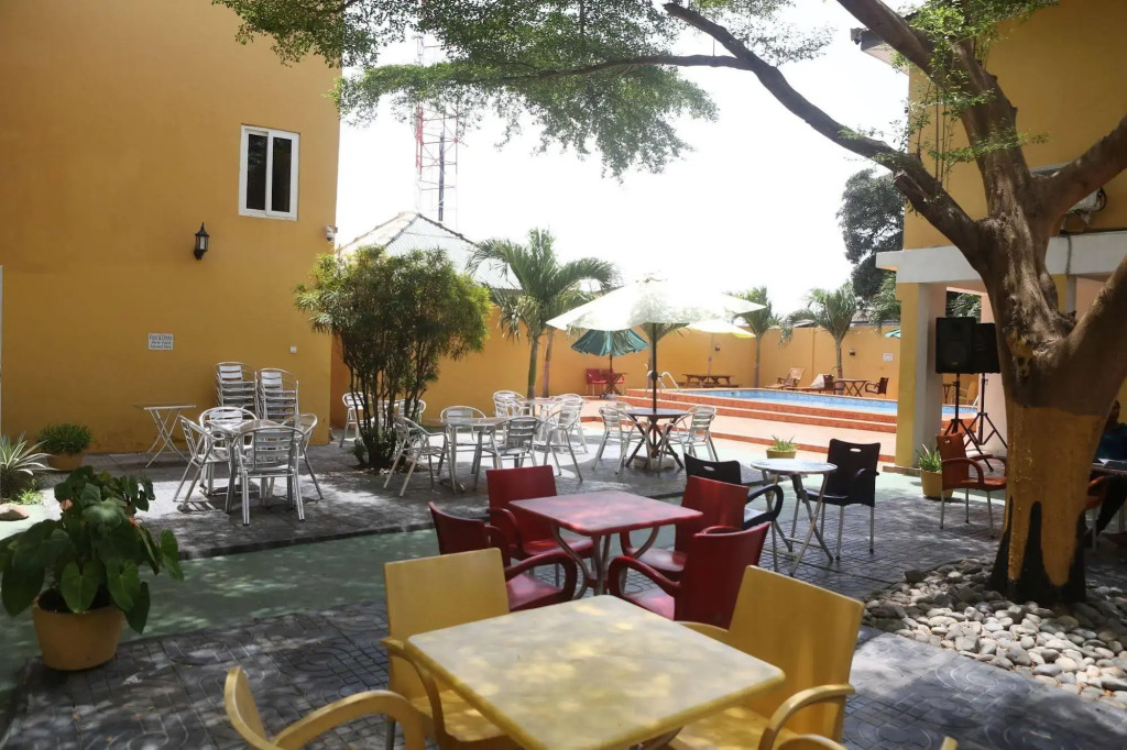 Okera Inn