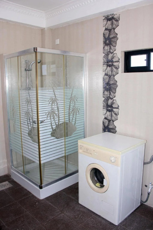 OYO 293 Akara Suites And Apartments