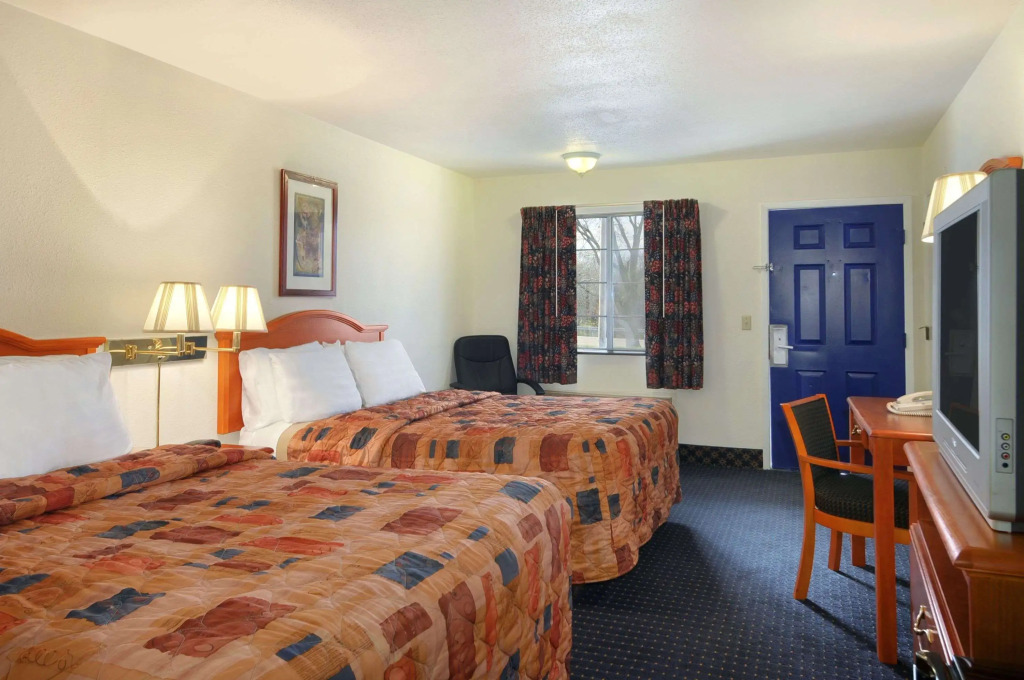 Days Inn by Wyndham KU Lawrence