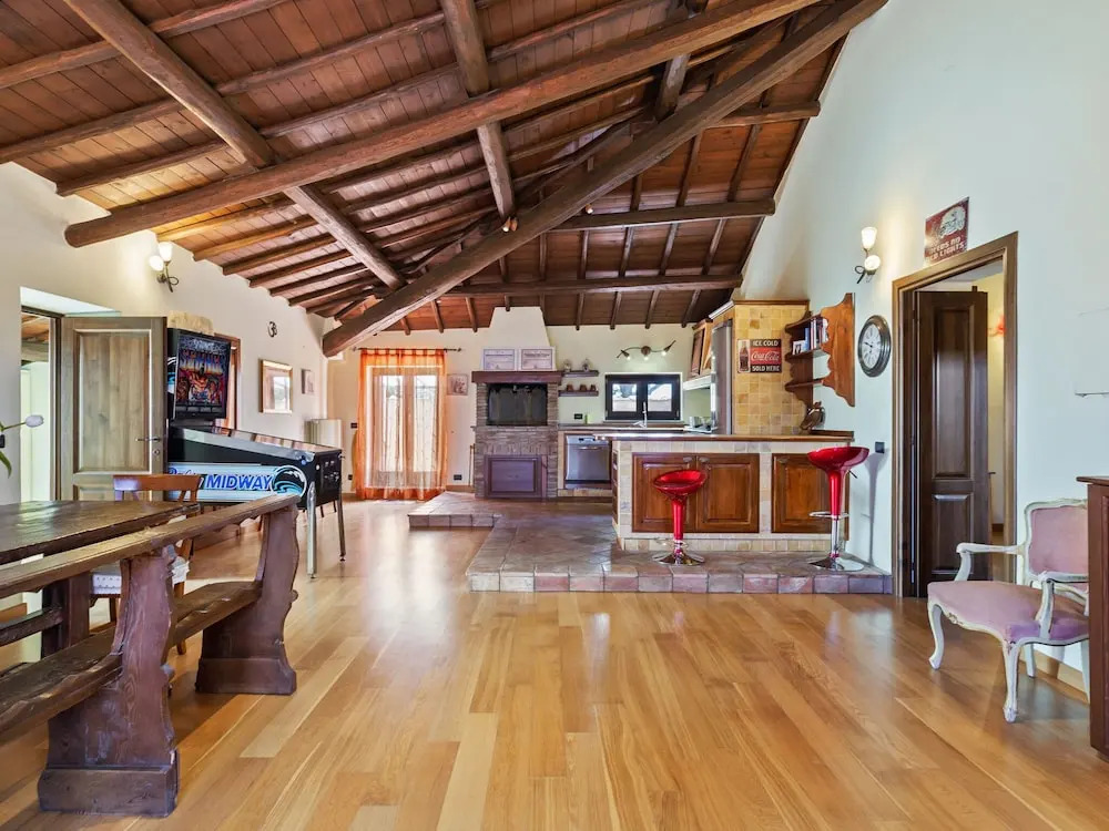 Vintage Castle in Vetralla With Swimming Pool