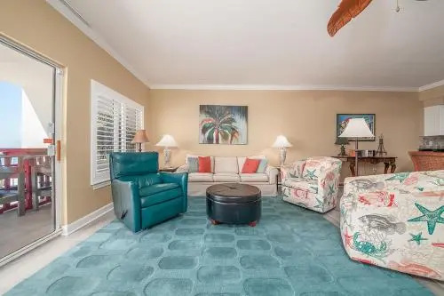 Admirals Quarters 802