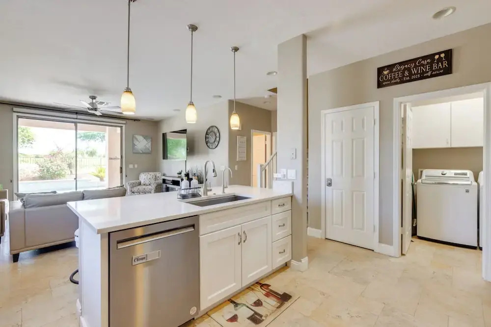Private Yard & Fairway View: Phoenix Golf Retreat