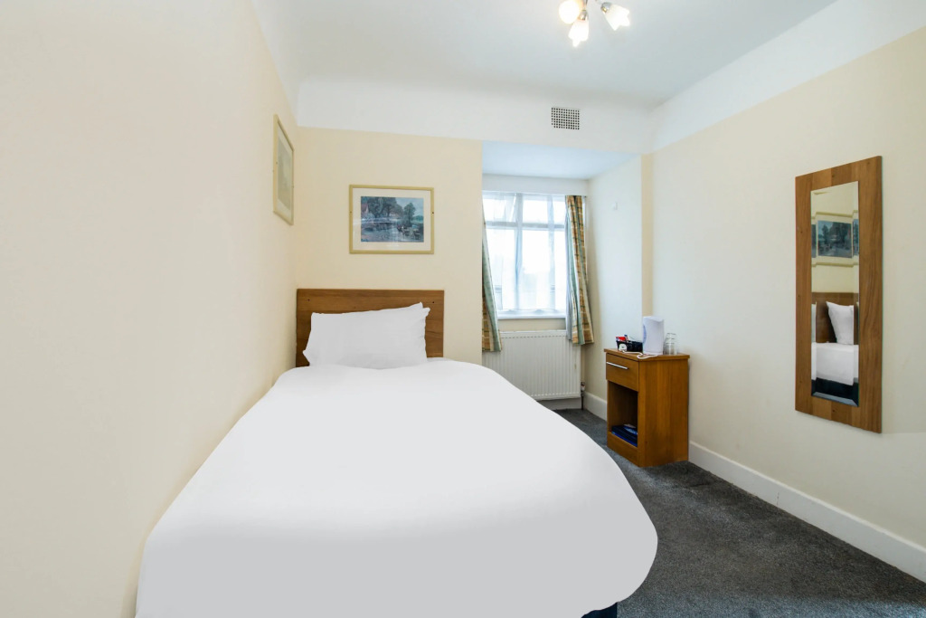 Russel Court Hotel Bournemouth Central