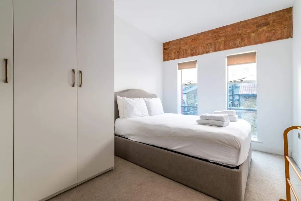Trendy Elephant and Castle Home