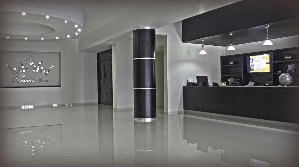 Hotel Queenton