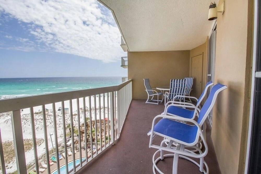Pelican Beach 0712 2 Bedroom Condo by Pelican Beach Management