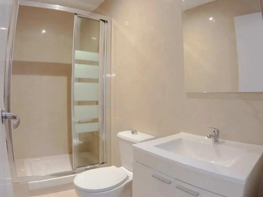 Apartamento interior de 2 Habitaciones cercano al parque Olof Palme AP3