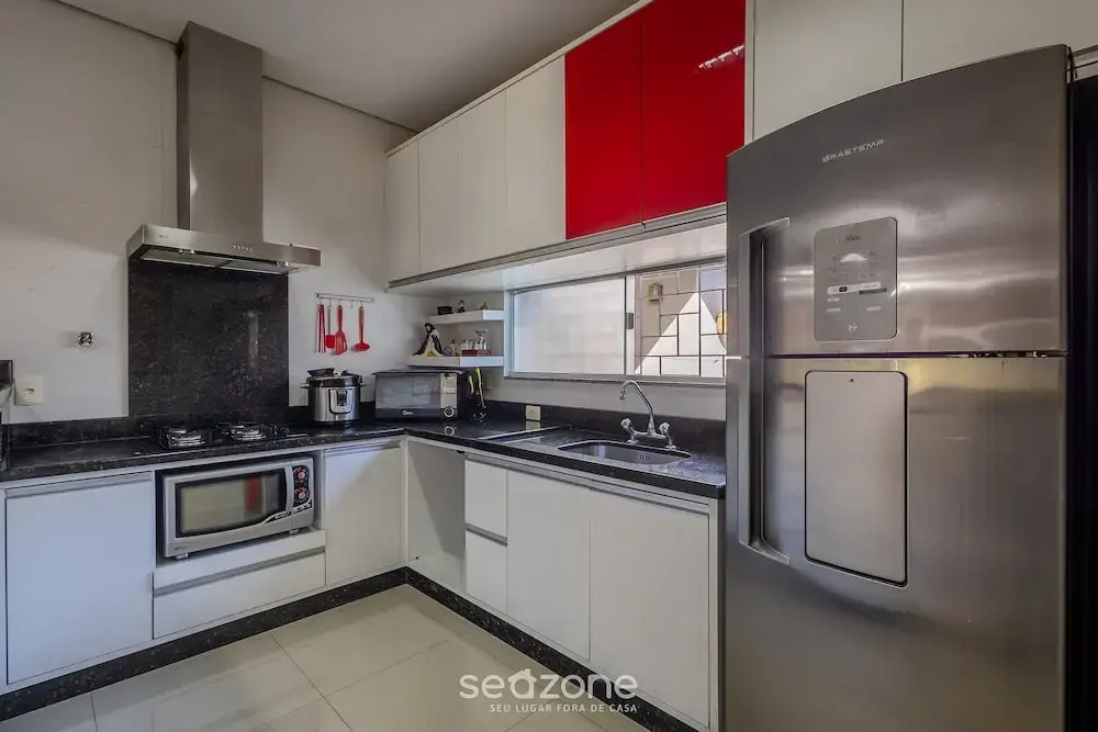 2BR House w/ Pool & BBQ in Penha Tzs210