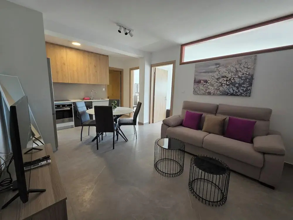 Spacious Two Bedroom Suites in Old Town